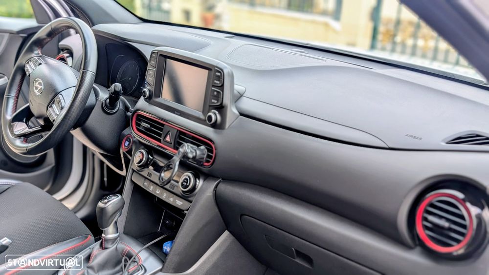 Hyundai Kauai 1.0 T-GDi Pele/Tecido Vermelho - 11