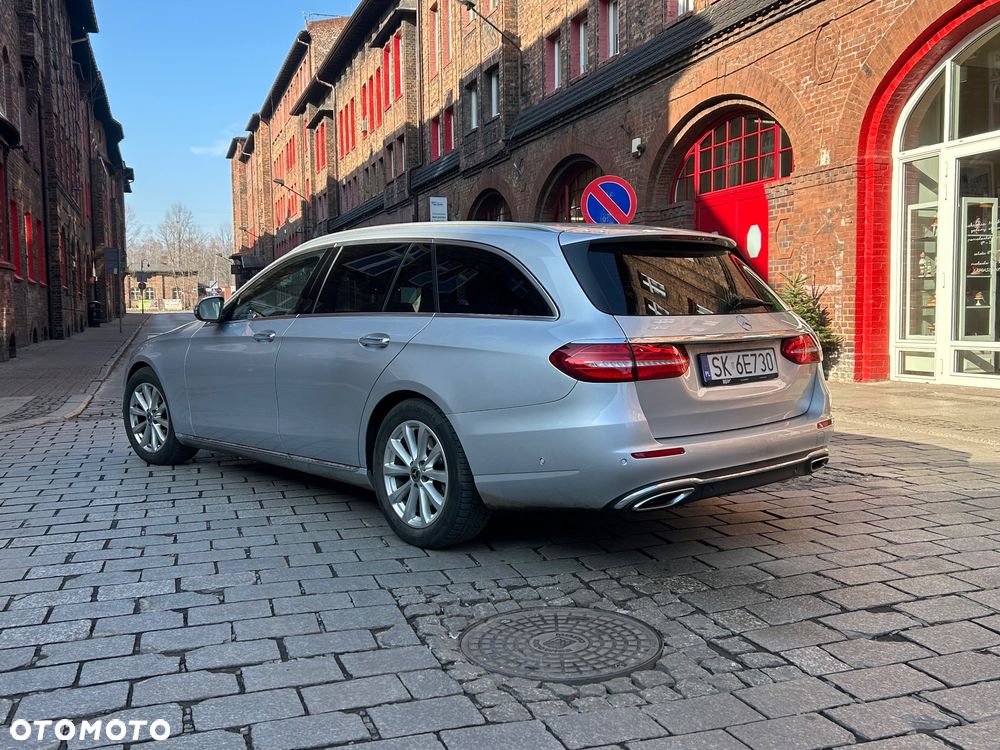 Mercedes-Benz Klasa E 220 d 9G-TRONIC - 4