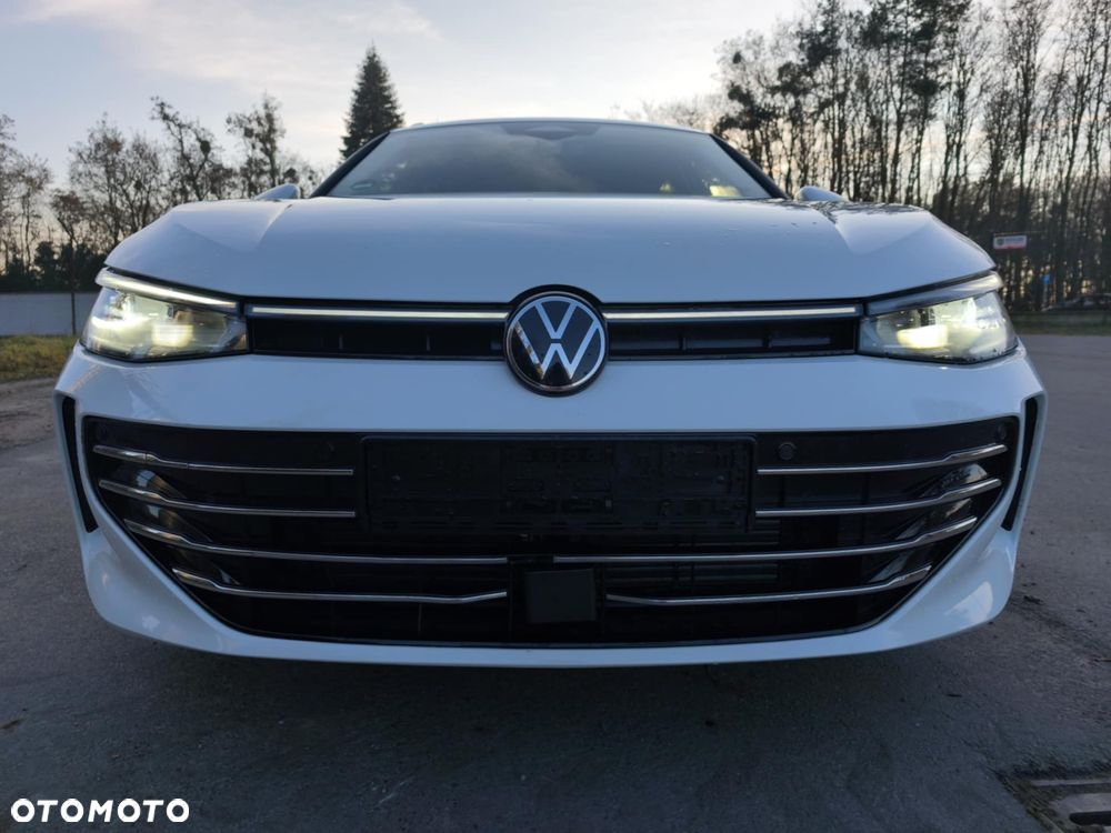Volkswagen Passat 2.0 TDI SCR DSG Elegance - 3