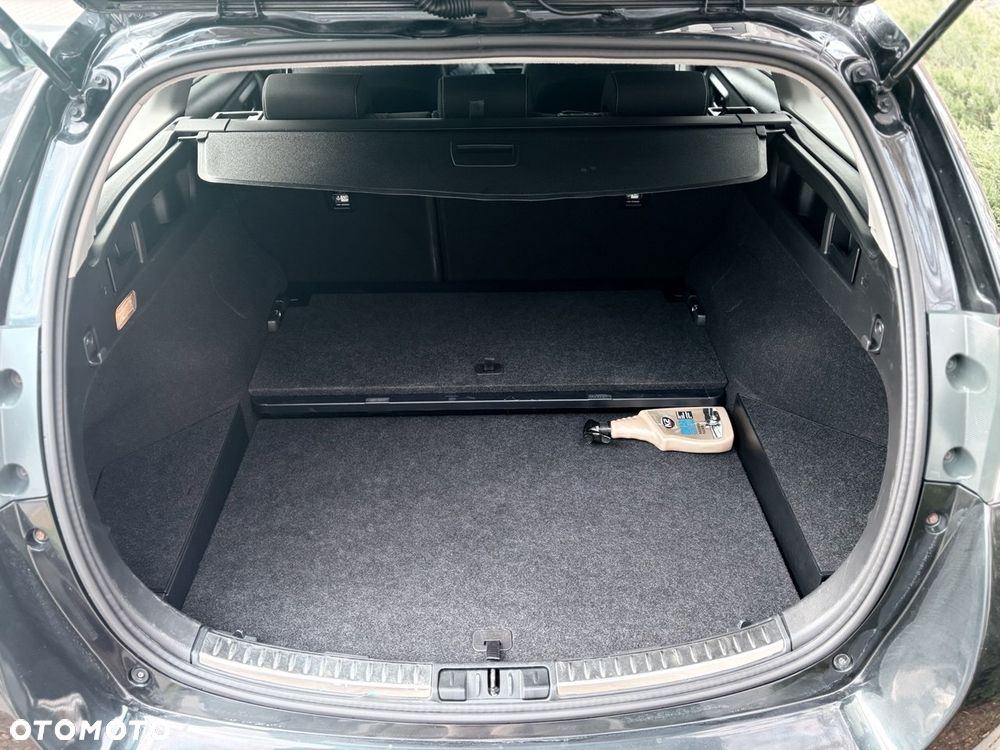 Toyota Auris 1.8 HSD Luna - 16