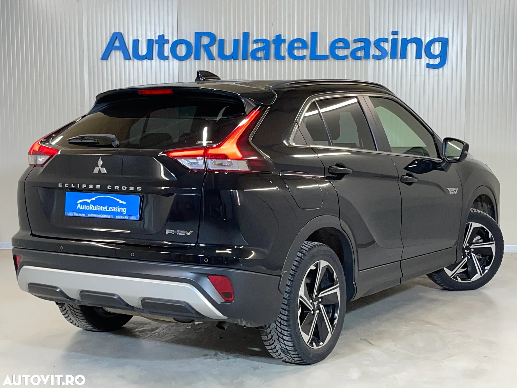 Mitsubishi Eclipse-Cross Plug-In Hybrid 4WD Plus Select - 3