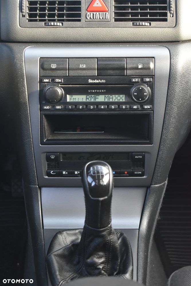 Skoda Octavia 1.9 TDI PD Combi Elegance - 9