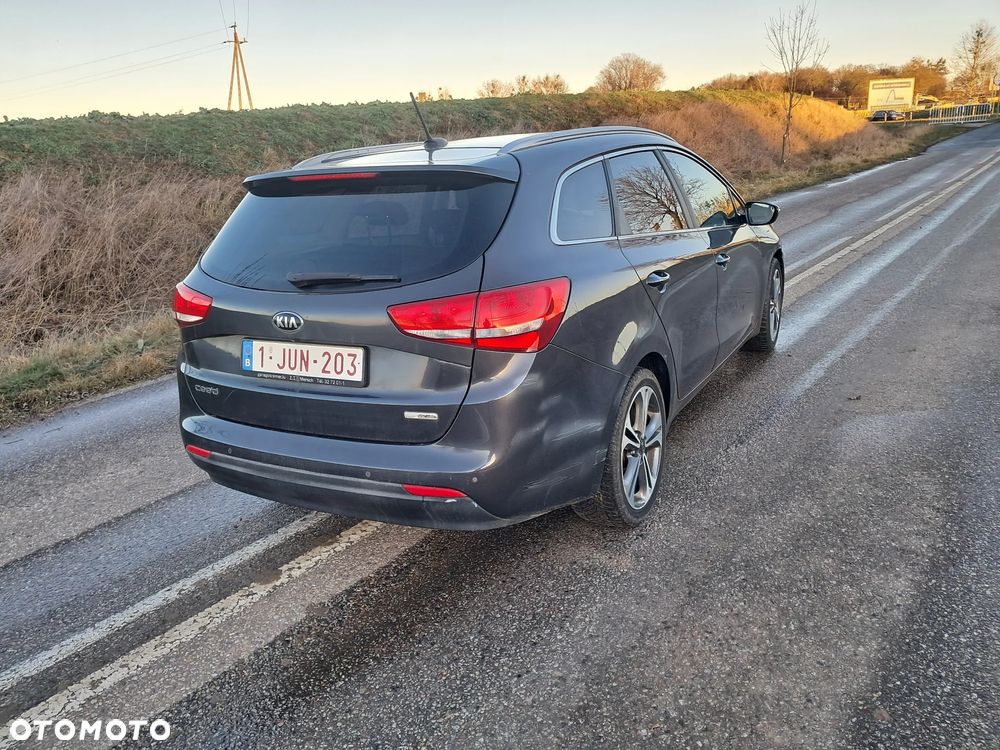 Kia Ceed 1.6 CRDi 136 ISG Platinum Edition - 13