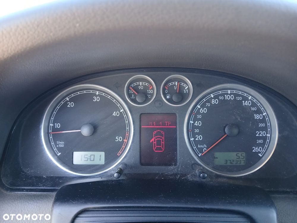 Volkswagen Passat 2.5 TDI V6 Comfortline - 5