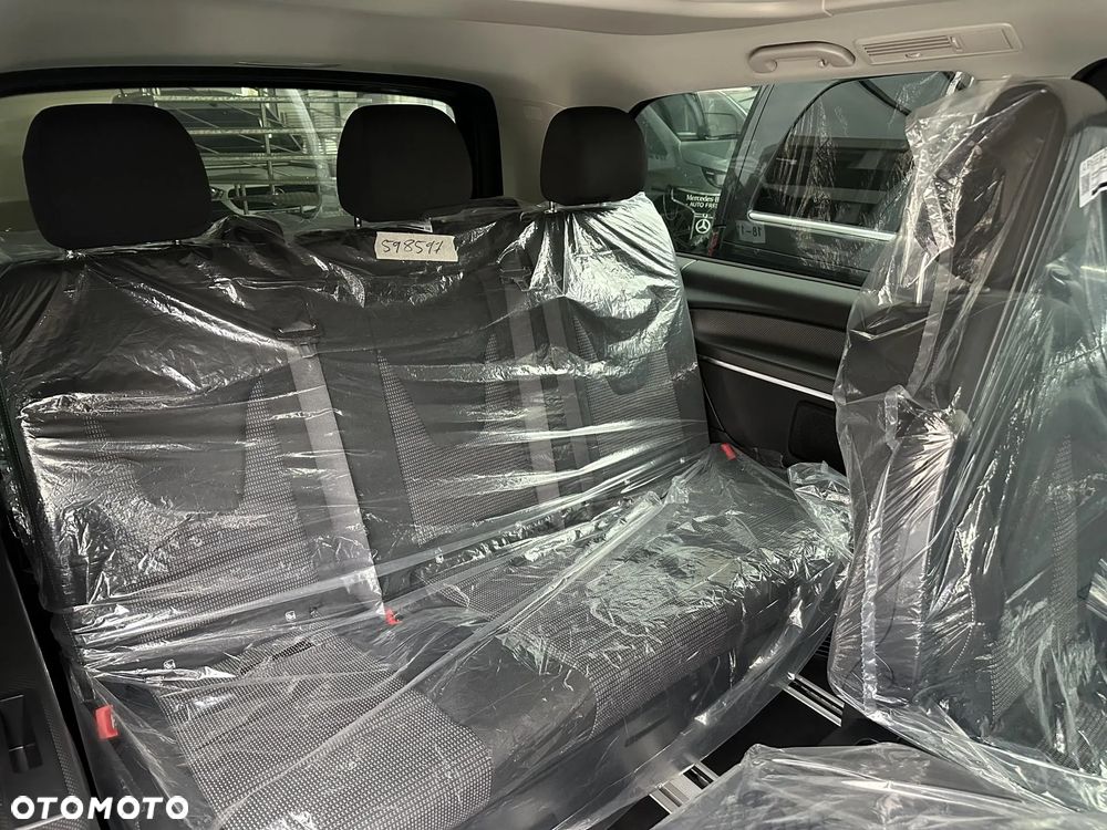 Mercedes-Benz Klasa V - 19