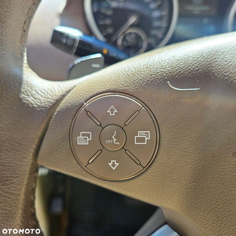 Mercedes-Benz GL - 33