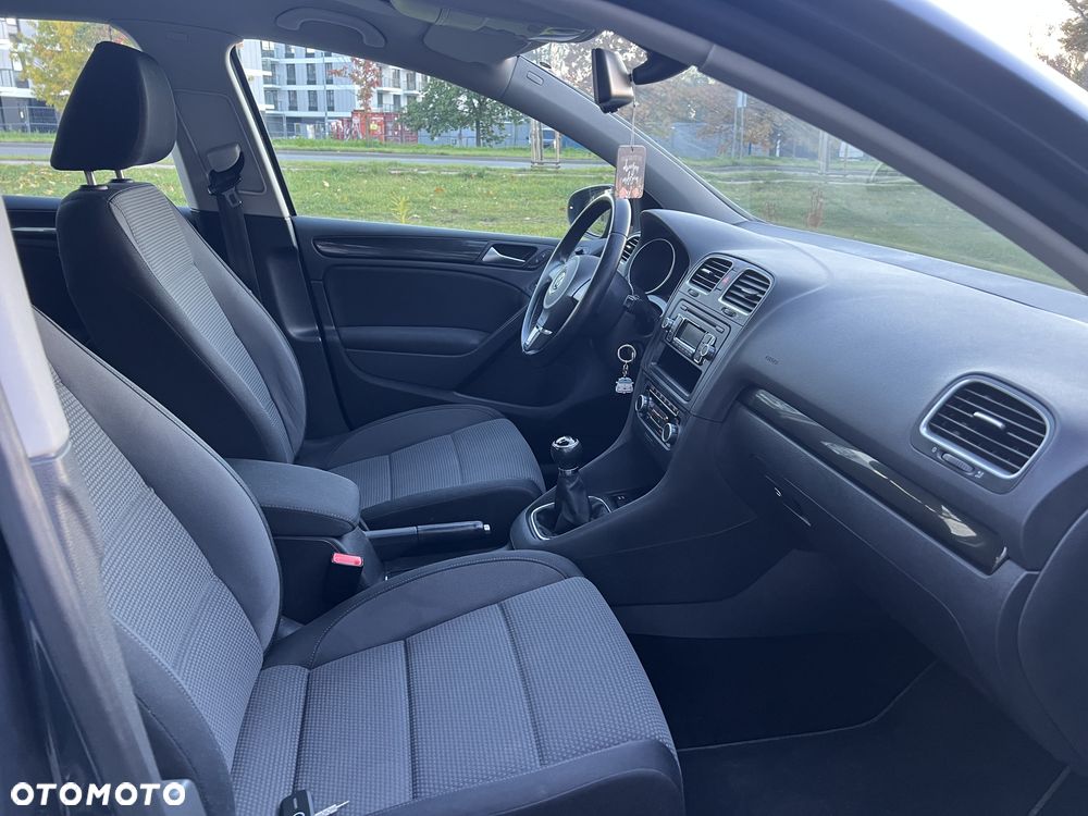 Volkswagen Golf - 21