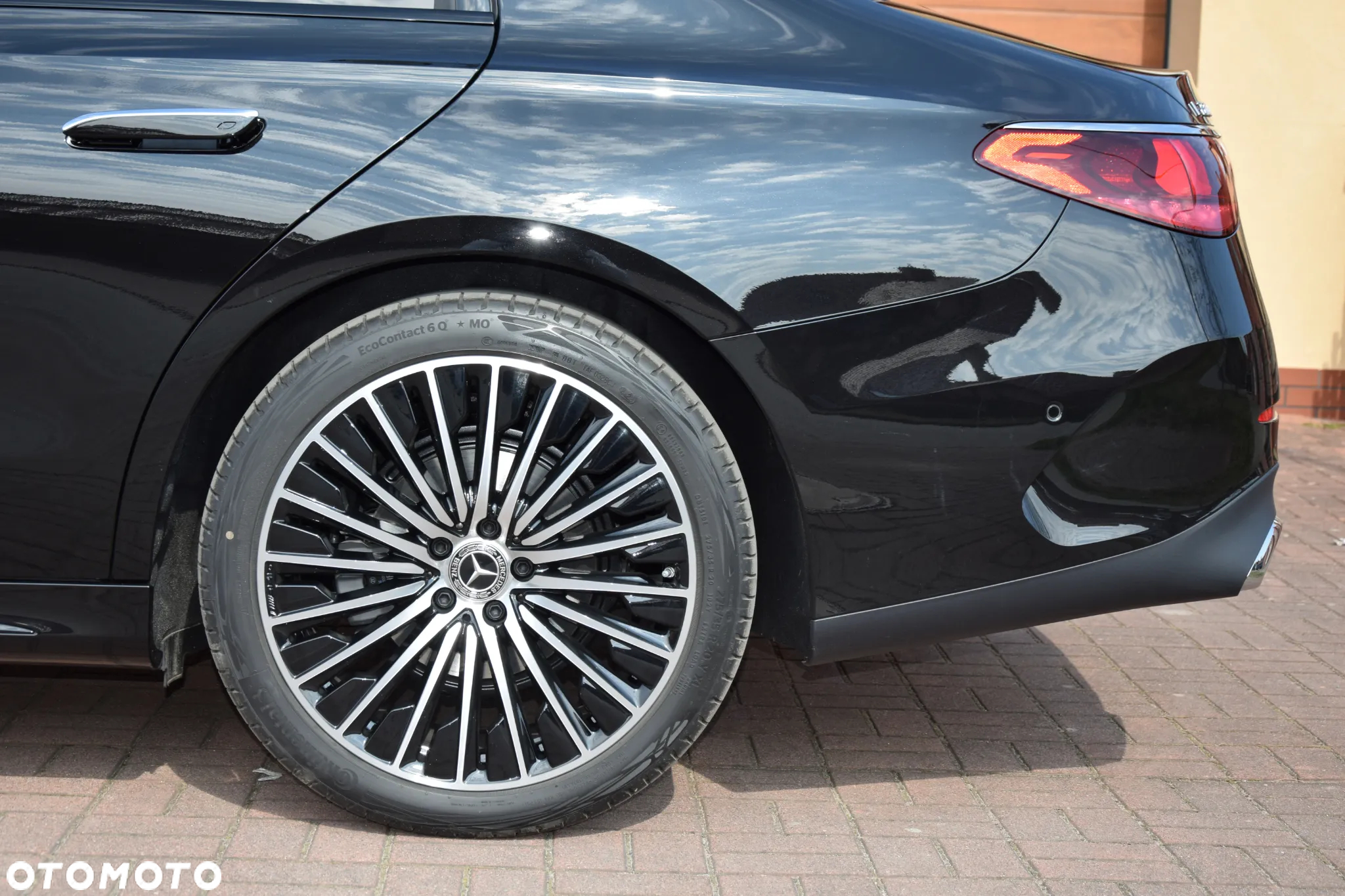 Mercedes-Benz Klasa E 220 d 4-Matic AMG/Avantgarde - 11