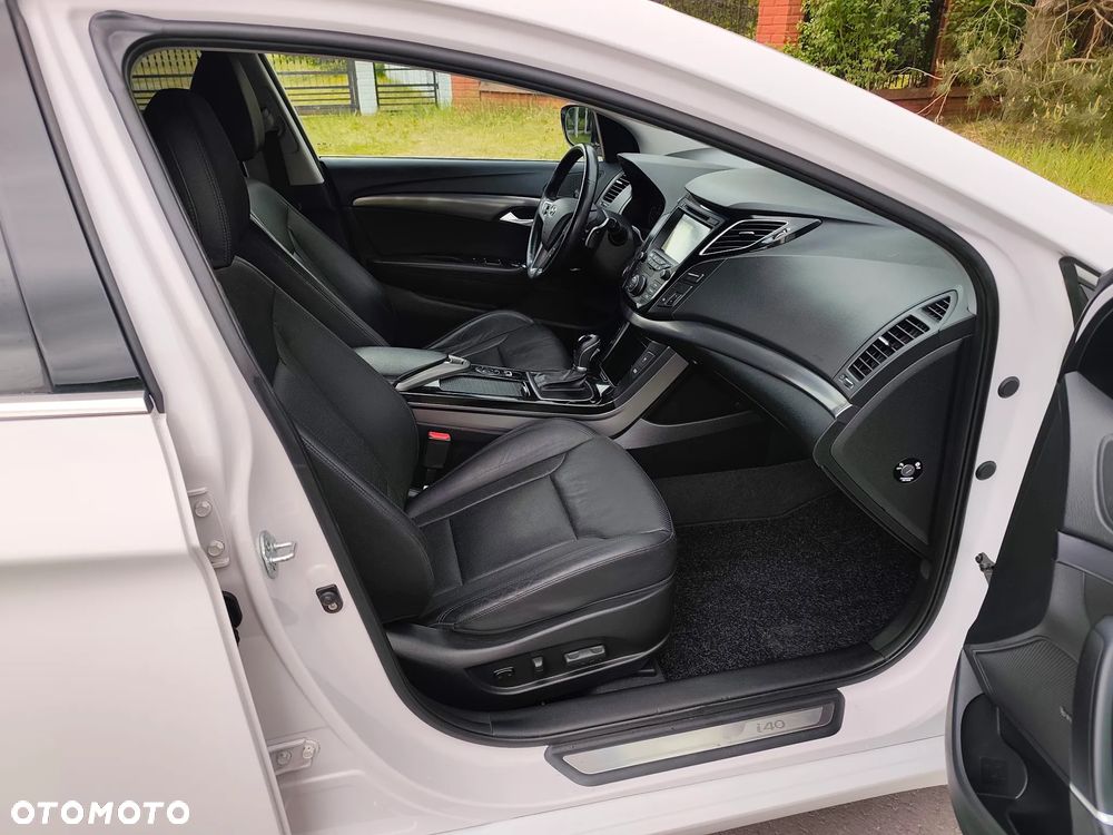 Hyundai i40 Kombi blue 1.7 CRDi DCT Premium - 25