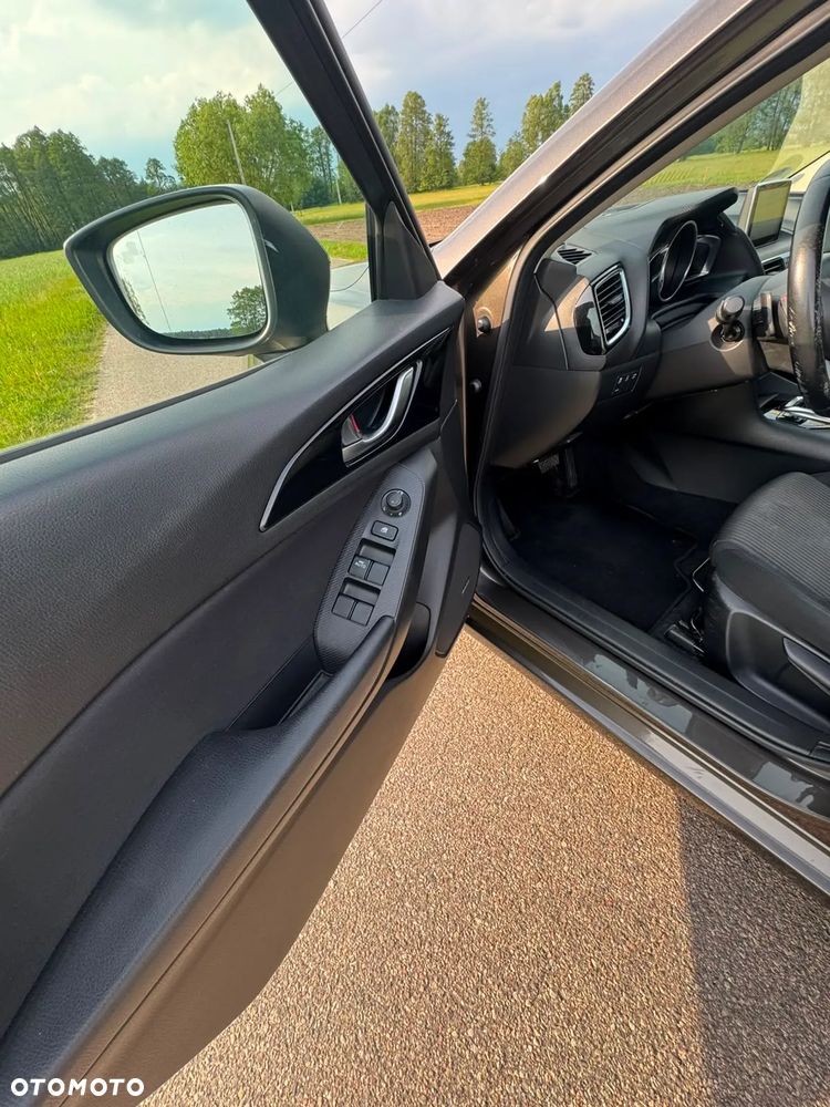 Mazda 3 - 13