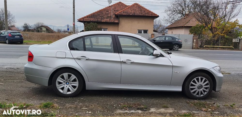 BMW Seria 3 325xi - 31