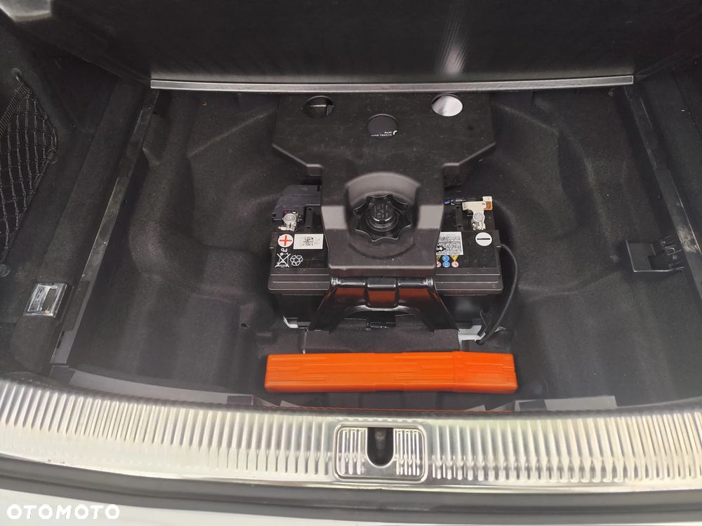 Audi A4 Avant 2.0 TDI Quattro S tronic - 18