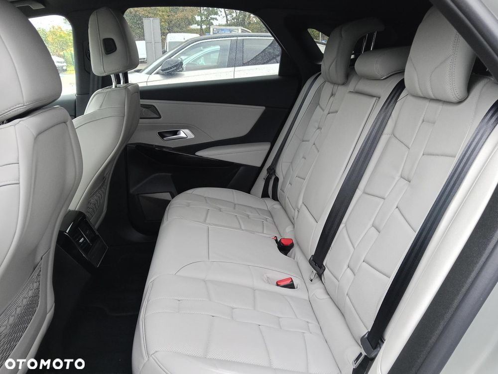DS Automobiles DS 7 Crossback - 11