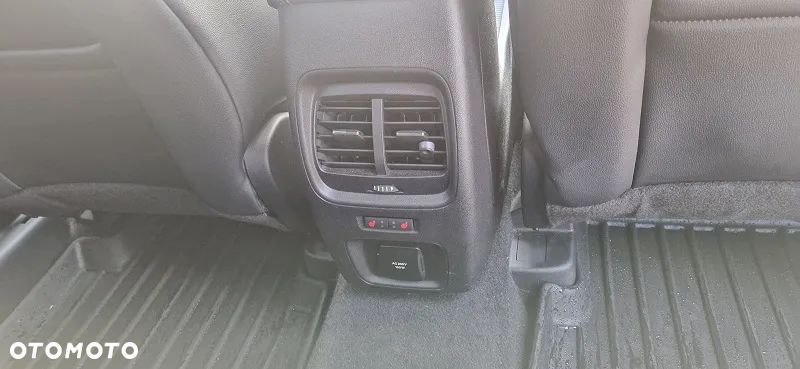 Ford Kuga 2.0 TDCi FWD ST-Line - 11