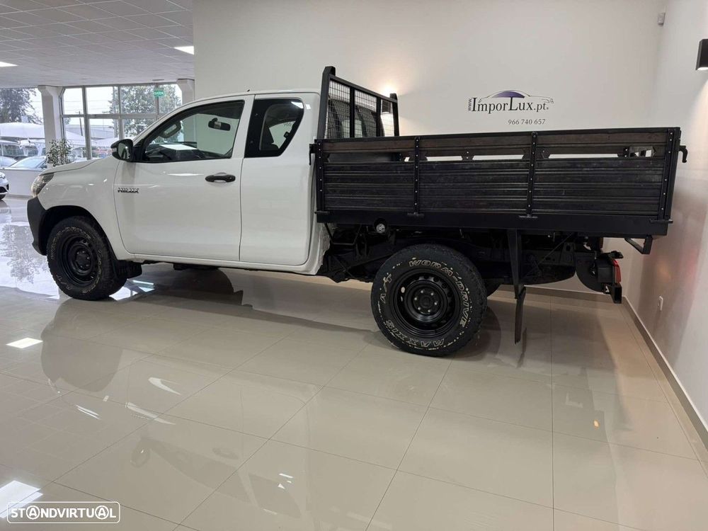 Toyota Hilux 2.4 D-4D 4WD CD CH - 5