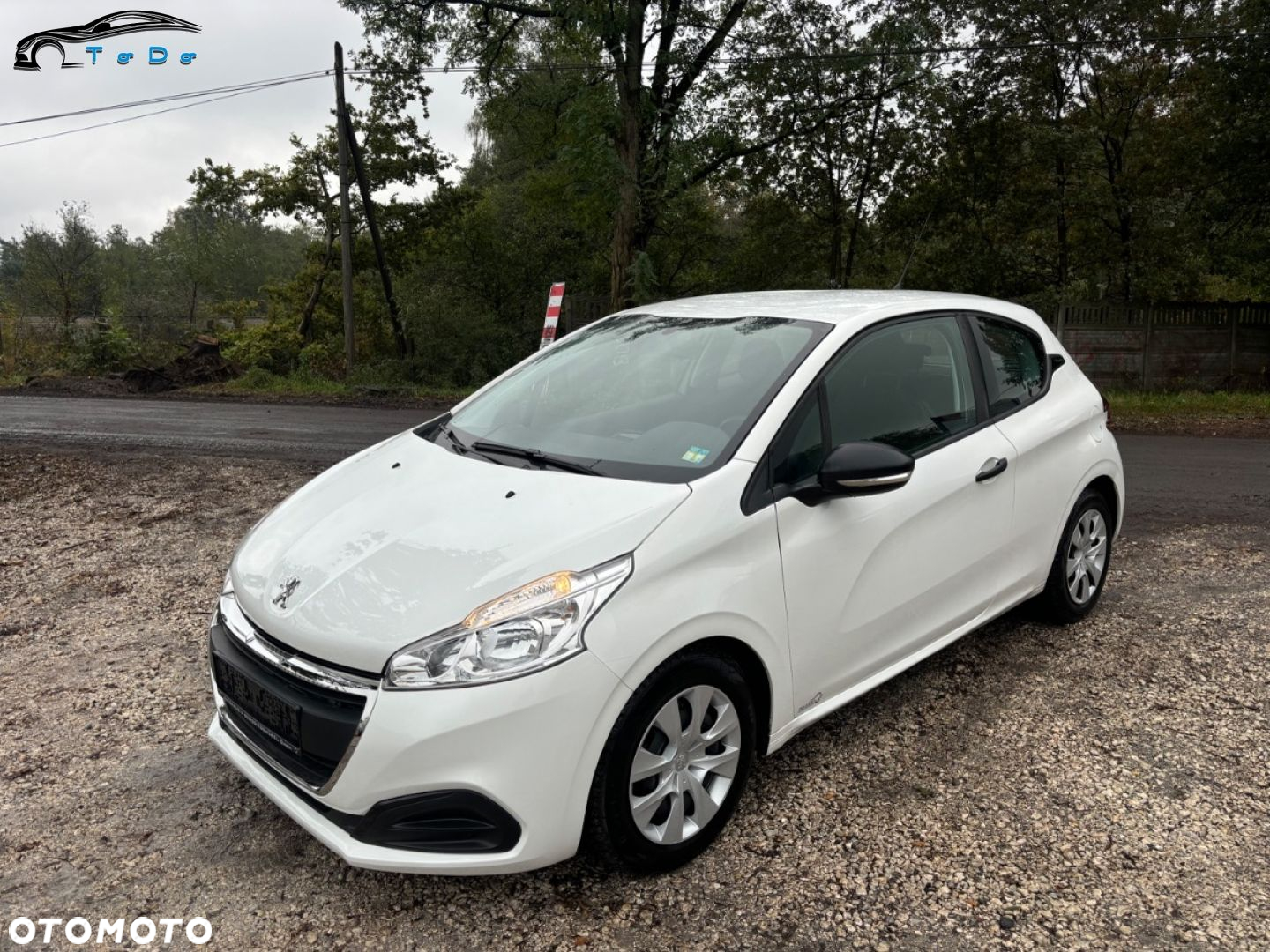 Peugeot 208 - 5