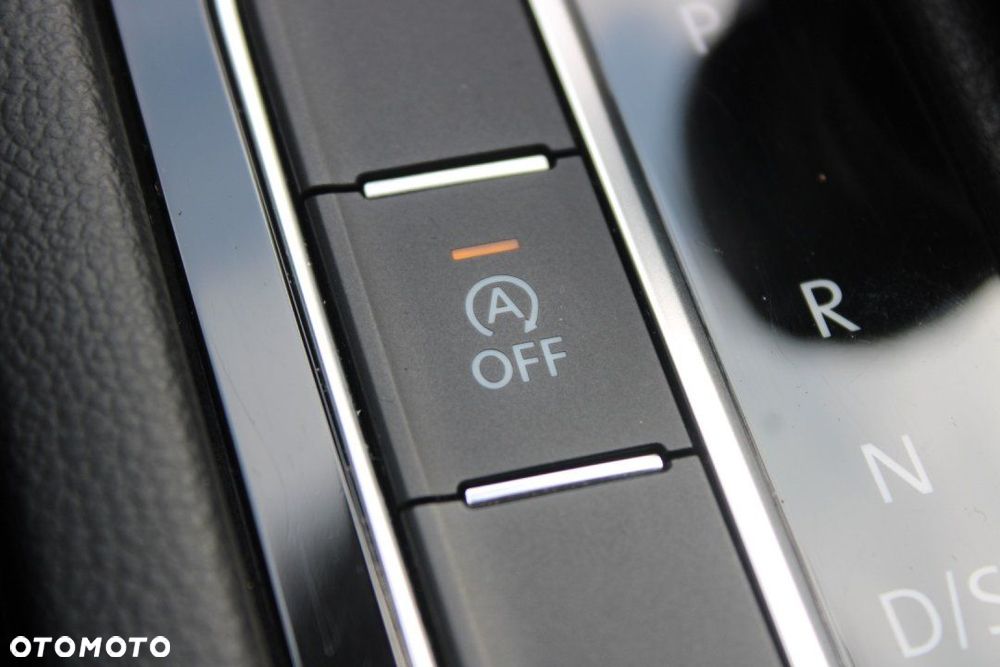 Volkswagen Passat - 38