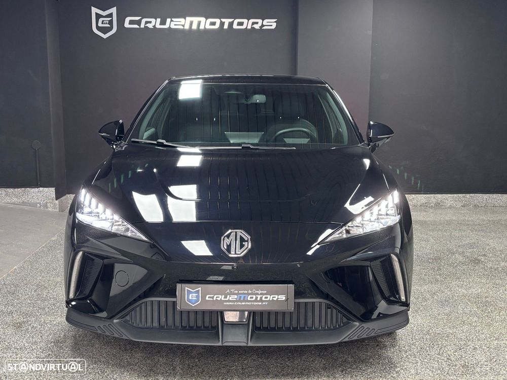 MG MG4 64 kWh Luxury - 2