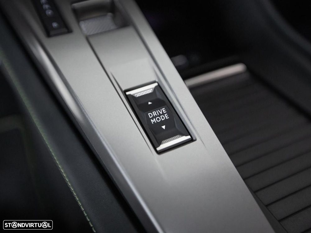 Peugeot 408 Plug-In Hybrid 225 e-EAT8 GT - 18