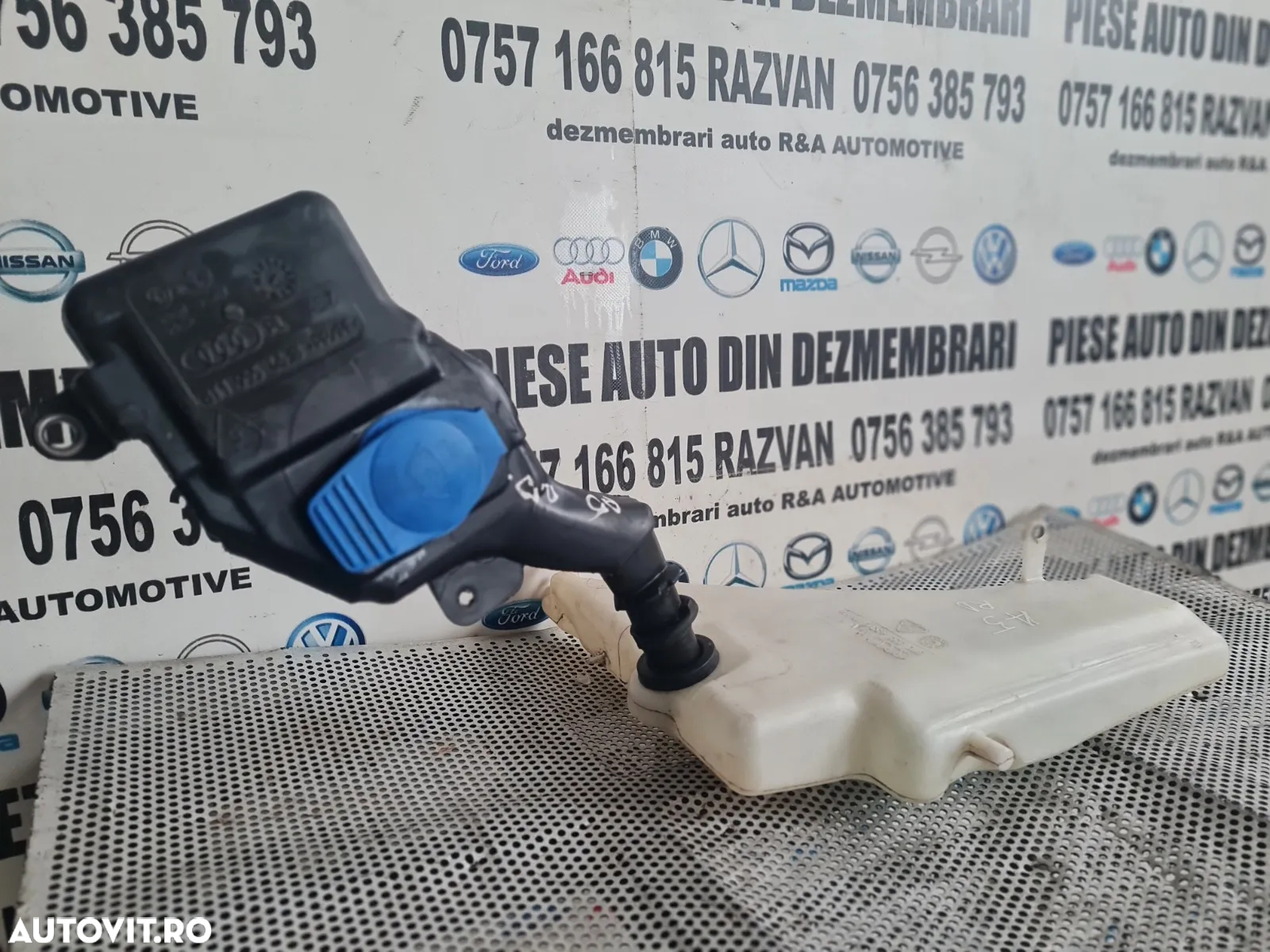 Bidonas Vas Lichid Parbriz Stropgel Complet Audi A5 Facelift Model Cu Spalatoare Far An 2012-2013-2 - 2