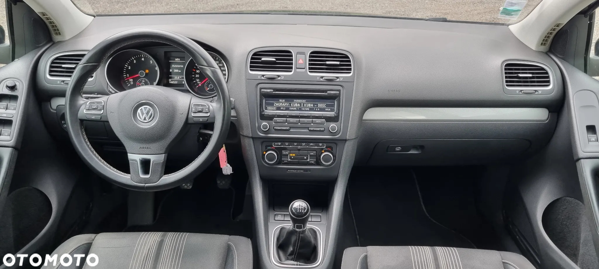 Volkswagen Golf - 8