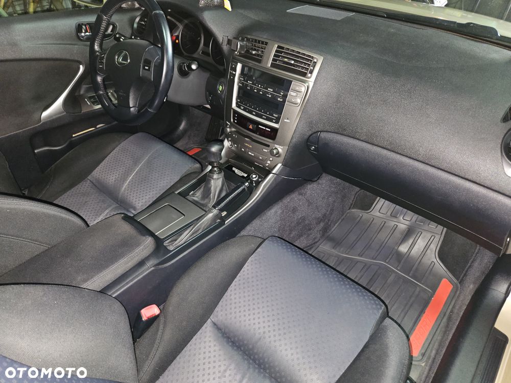 Lexus IS 220 D Classic - 24