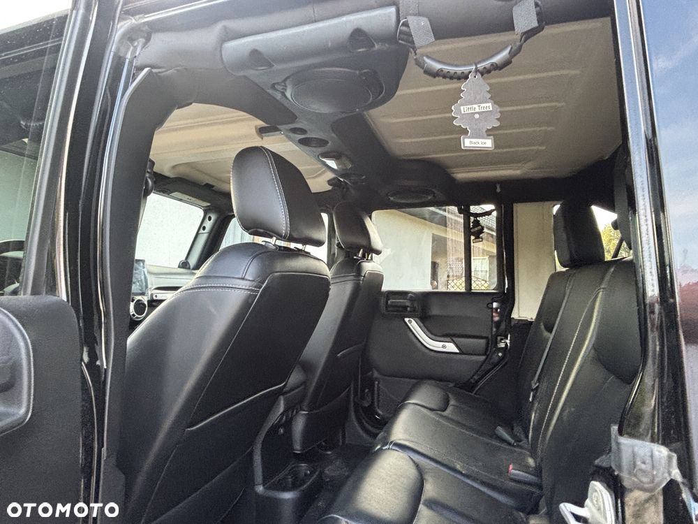Jeep Wrangler - 8