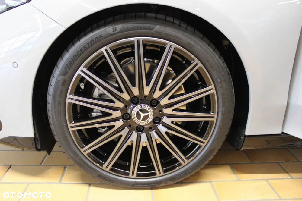 Mercedes-Benz CLA 200 mHEV 8G-DCT - 13
