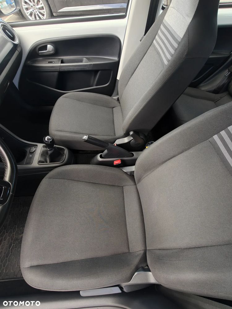 Volkswagen up! 1.0 move - 13