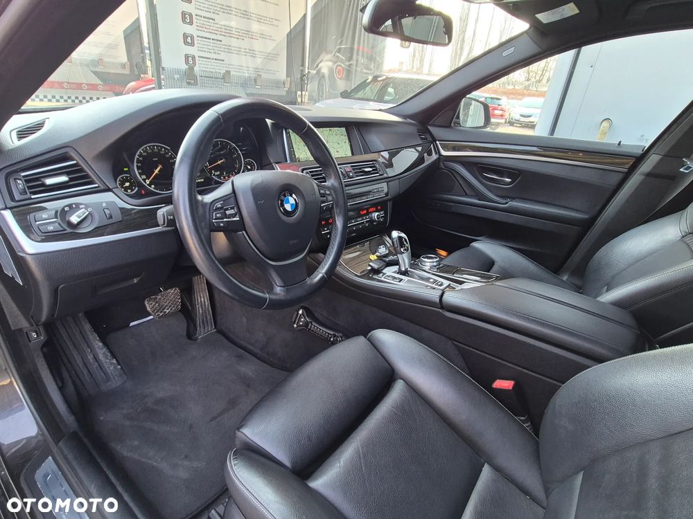 BMW Seria 5 520i Luxury Line - 27