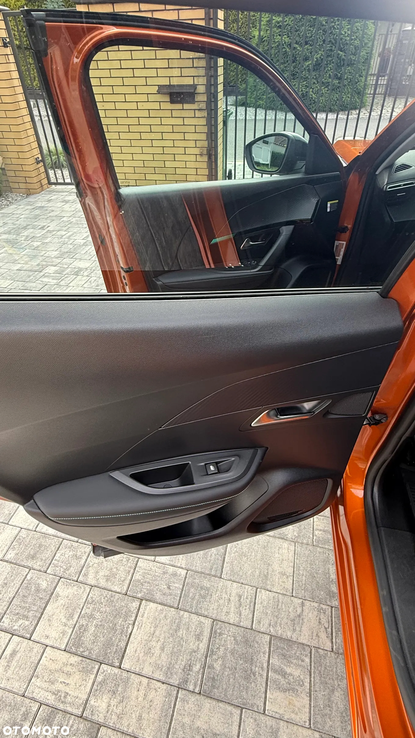 Peugeot 2008 e-2008 Allure Pack - 15