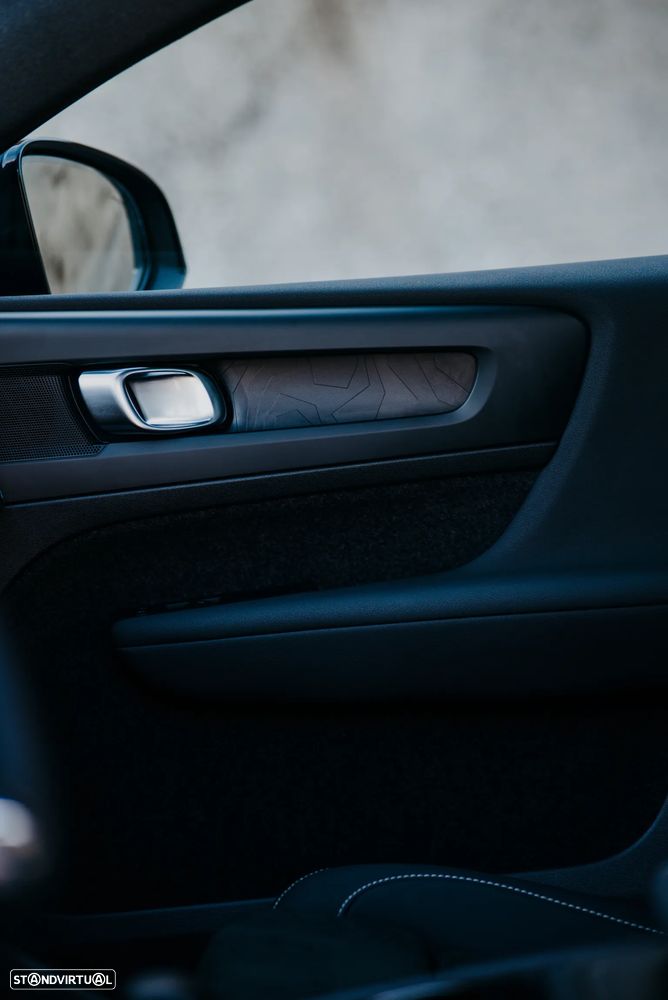 Volvo C40 Recharge Twin Motor Plus - 33