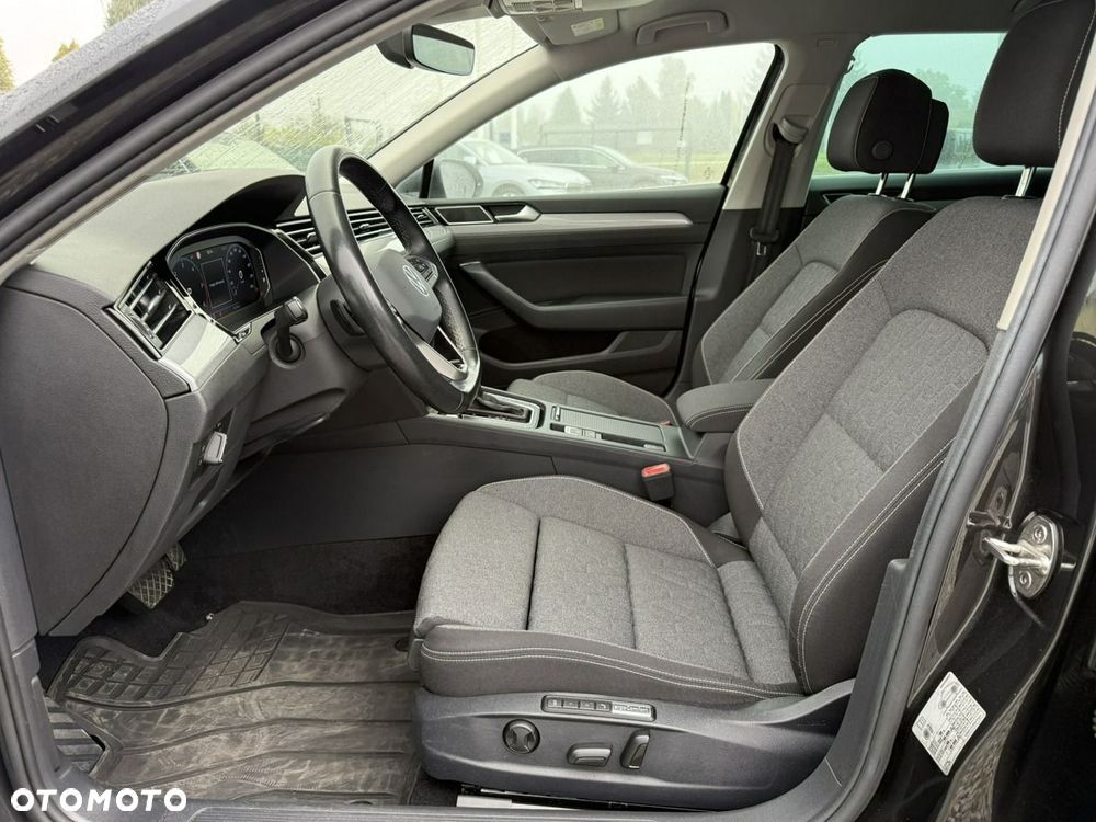 Volkswagen Passat Variant 2.0 TDI EVO Business DSG - 17