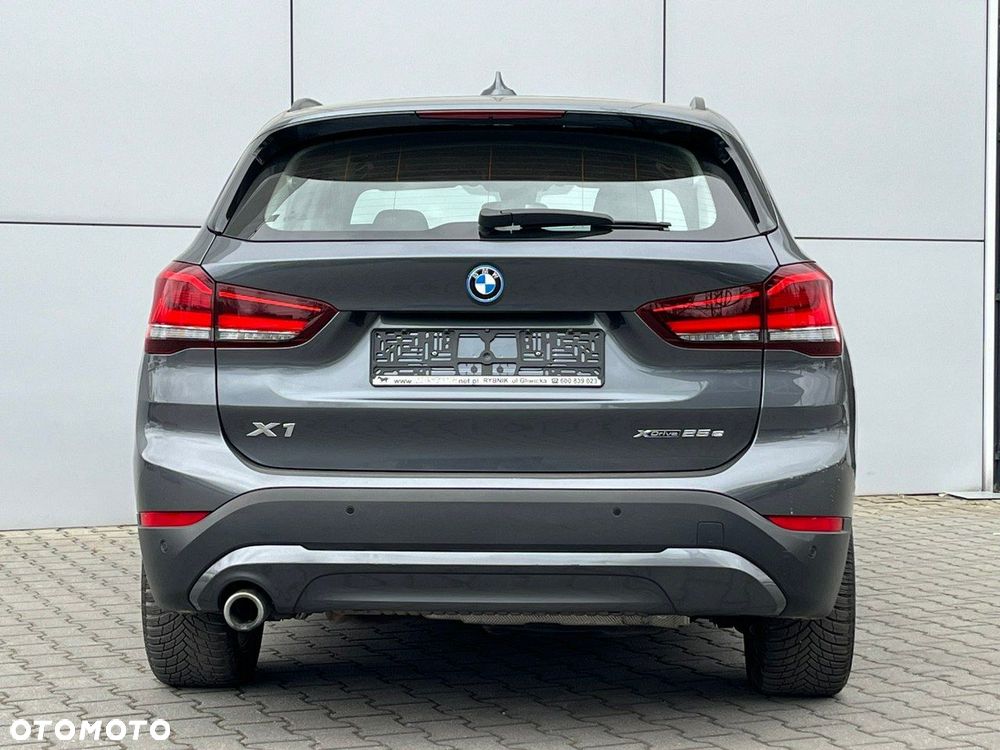 BMW X1 xDrive25e Advantage - 12