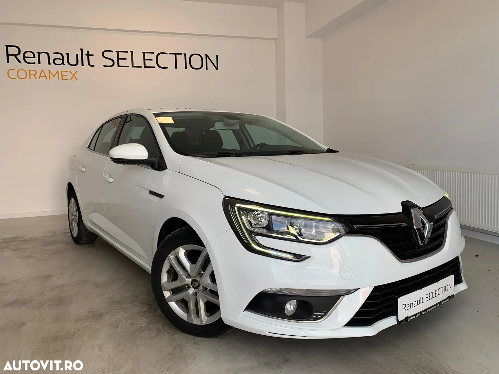 Renault Megane TCe EDC Zen - 8
