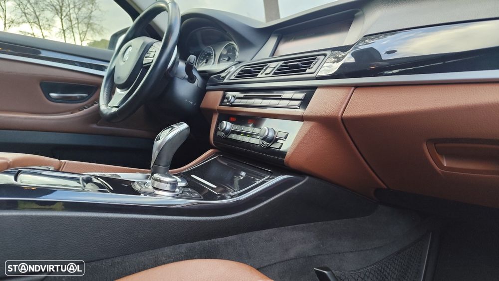 BMW 525 d Line Luxury Auto - 14