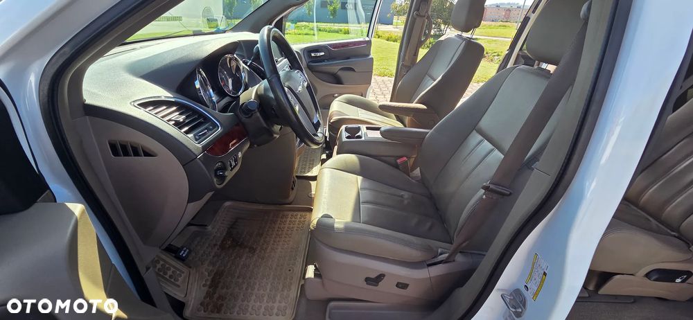 Chrysler Town & Country 2016