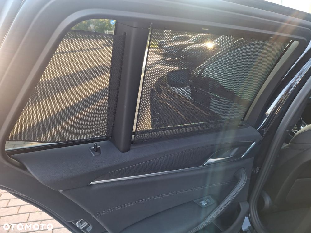 BMW Seria 5 520d M Sport - 17