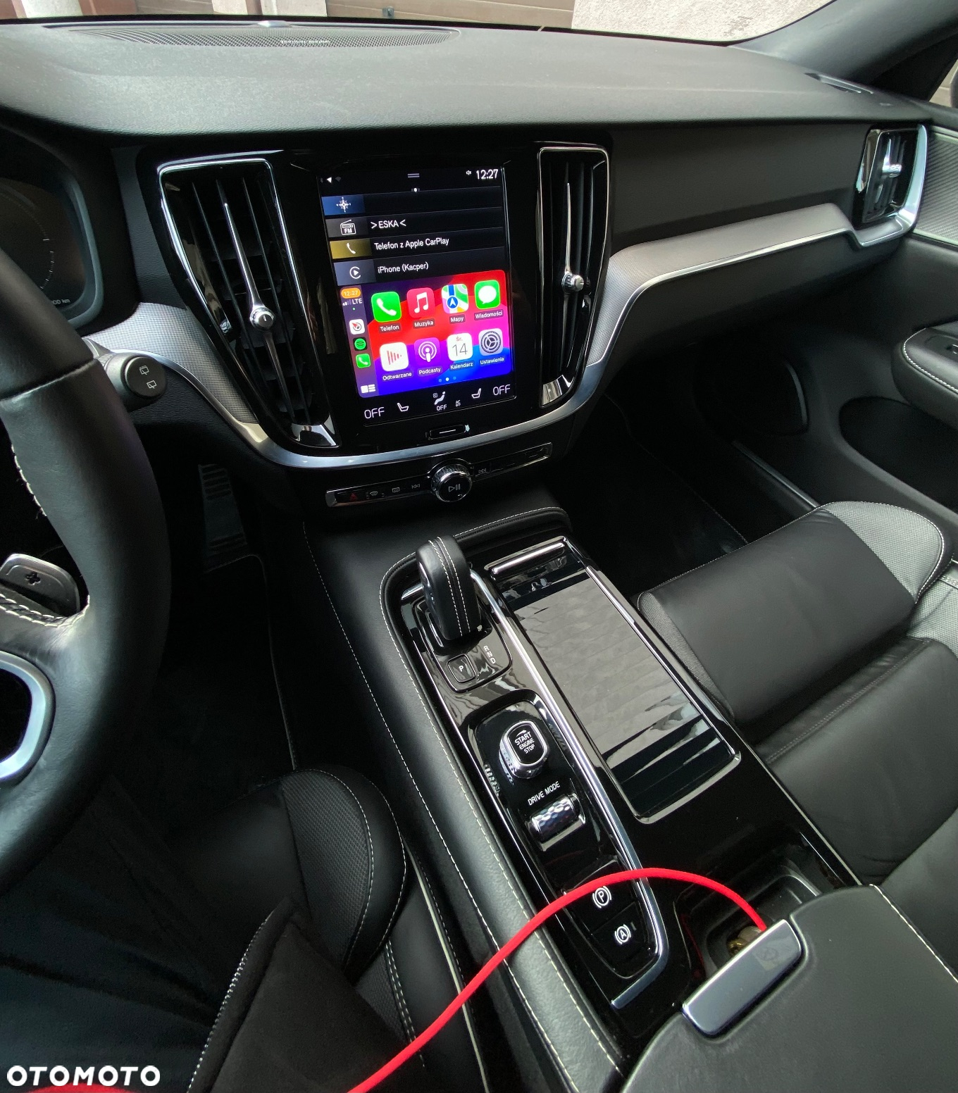 Volvo V60 T8 AWD Plug-In Hybrid R-Design - 27