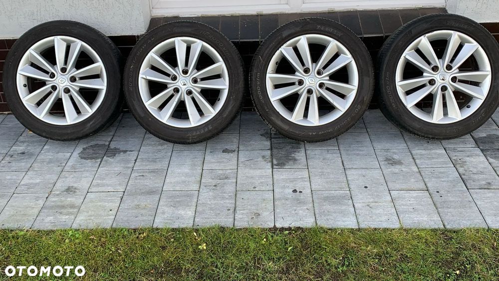 Renault Grand Scenic - 16