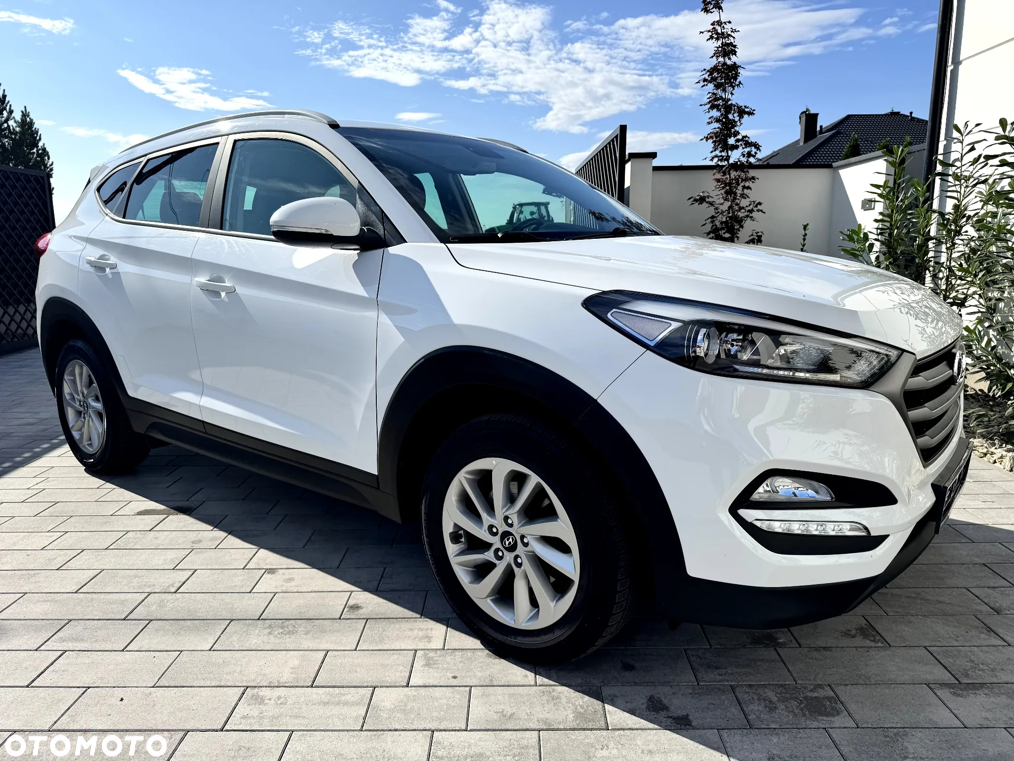 Hyundai Tucson blue 1.6 GDi 2WD Navi - 18