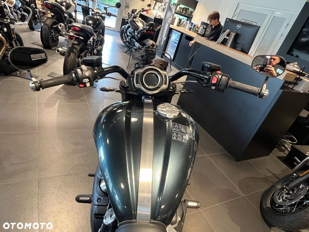 Triumph Rocket - 6