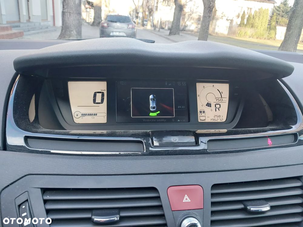 Citroën C4 Grand Picasso - 24