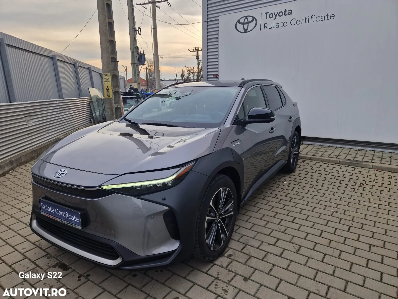 Toyota BZ4X 150 KW FWD (4x2) Luxury - 3