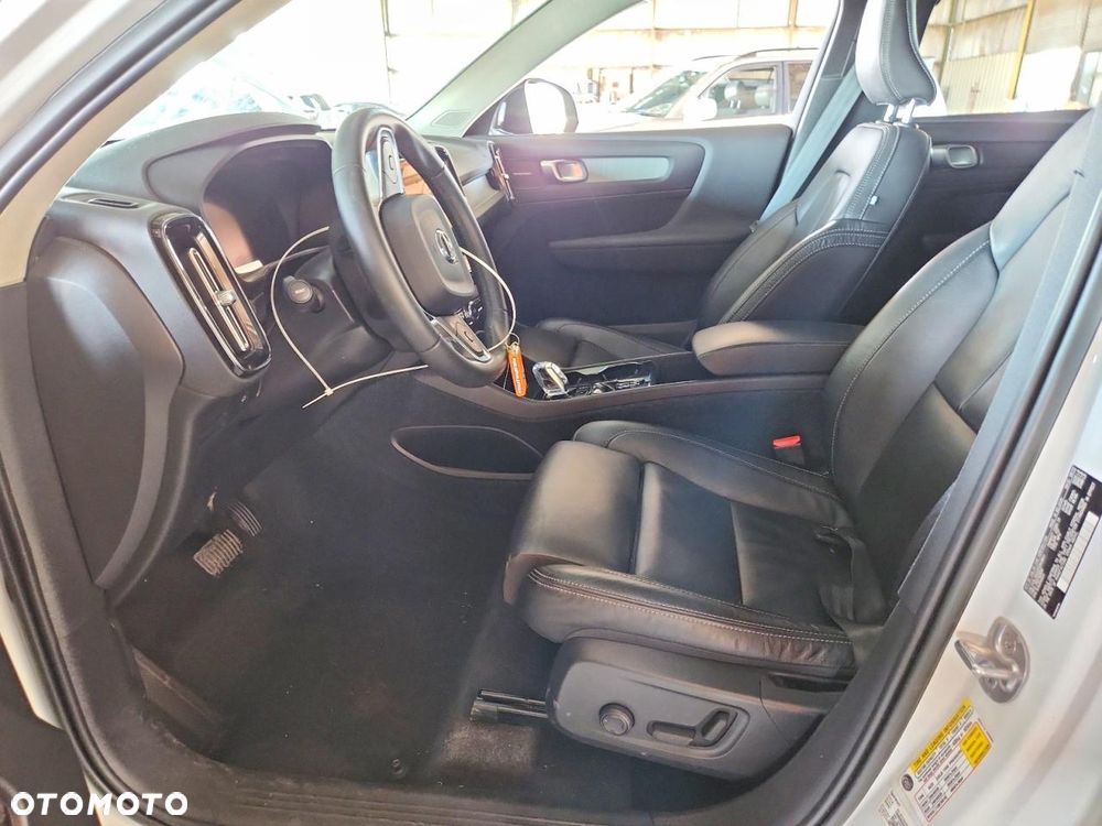Volvo XC 40 - 9