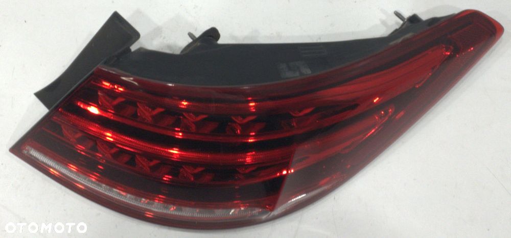 Mercedes E Klasa C207  Lampa Tył Prawa A2079063400 - 2