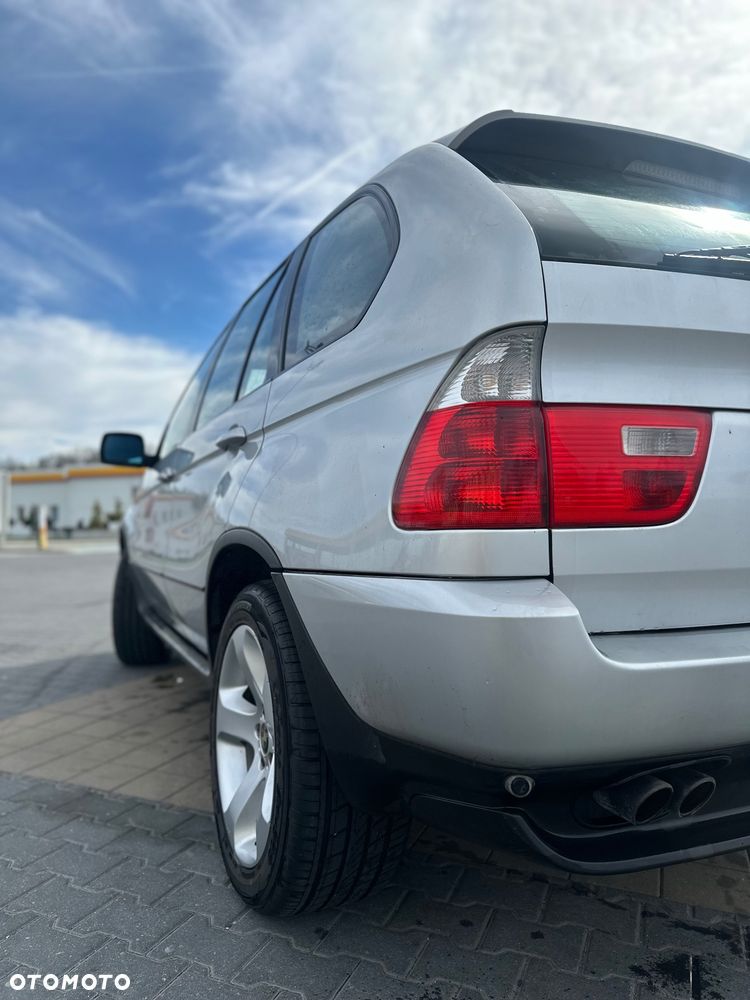 BMW X5 4.4i - 9