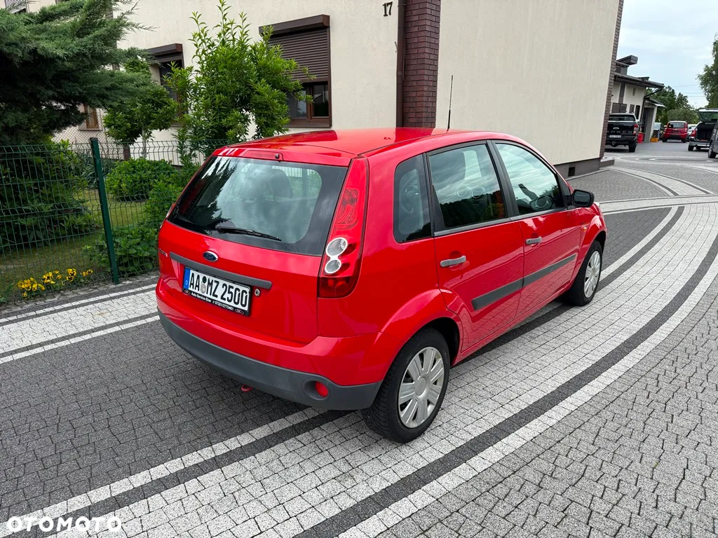 Ford Fiesta 1.3 Ambiente - 10