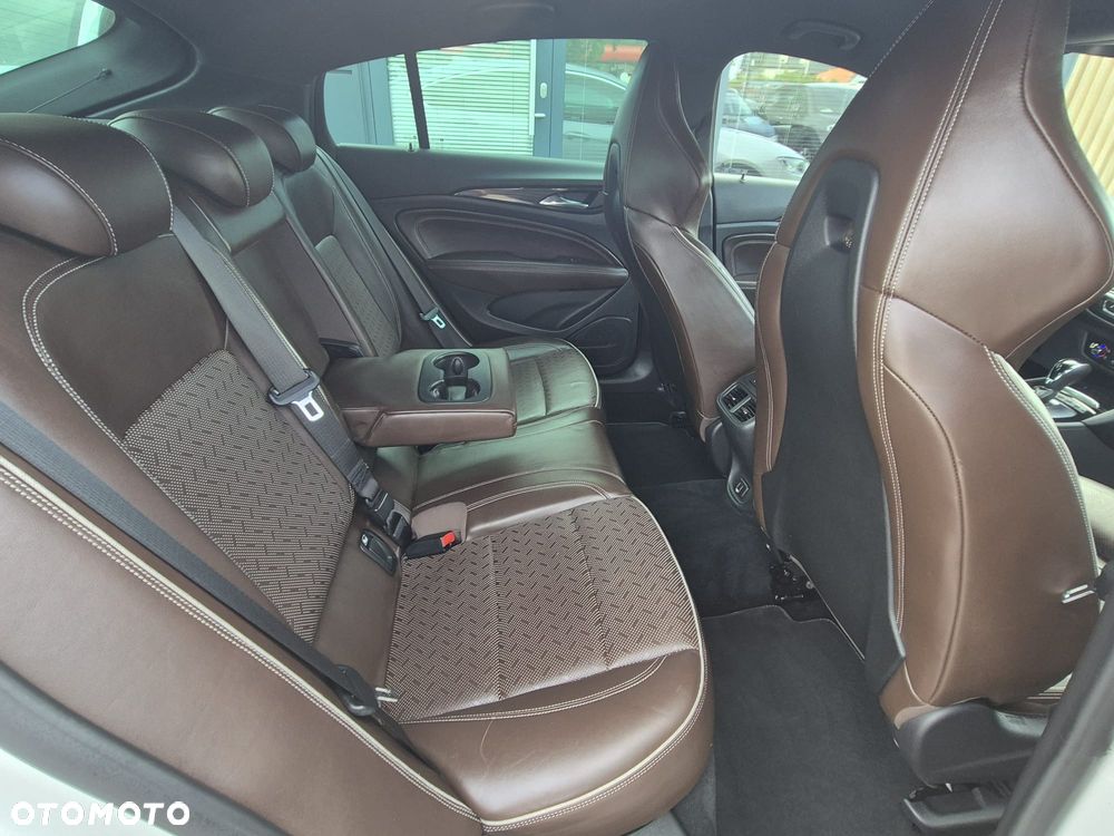 Opel Insignia Sport2.0 Direct InjTurbo 4x4 GSI - 40
