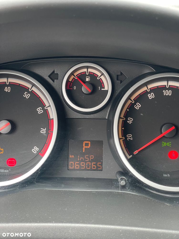 Opel Corsa - 21
